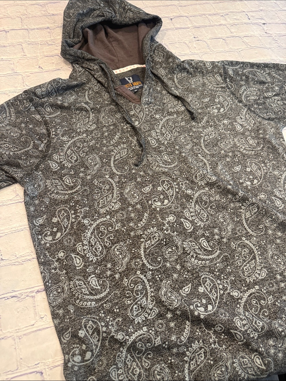 Giraffe Classic Men’s Paisley Hooded Polo Shirt | XL | EUC